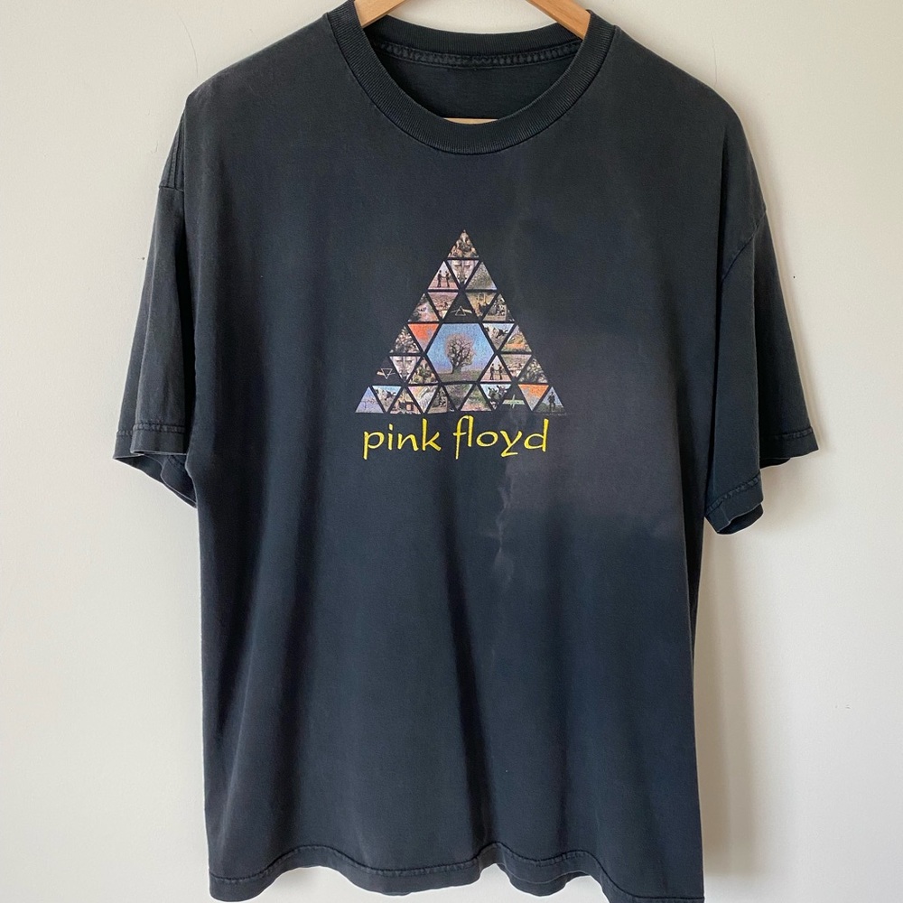 Vintage 90’s Pink Floyd Album Covers graphic band tee shirt
